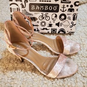 BAMBOO velvet kitten heels